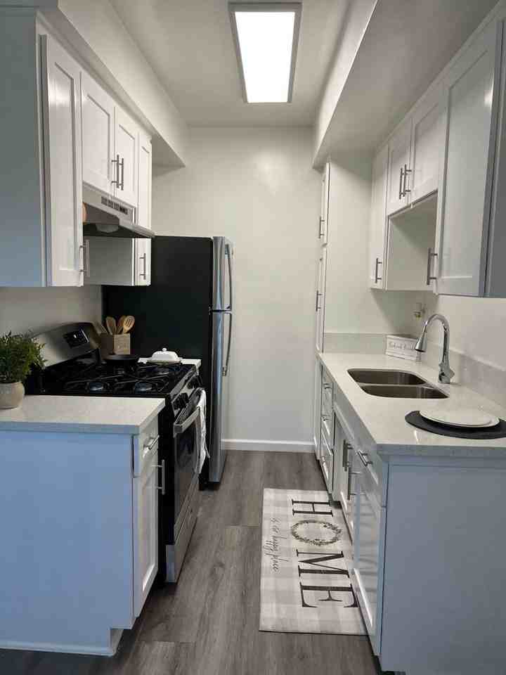 Ruther Apartments - Photo 3 of 8