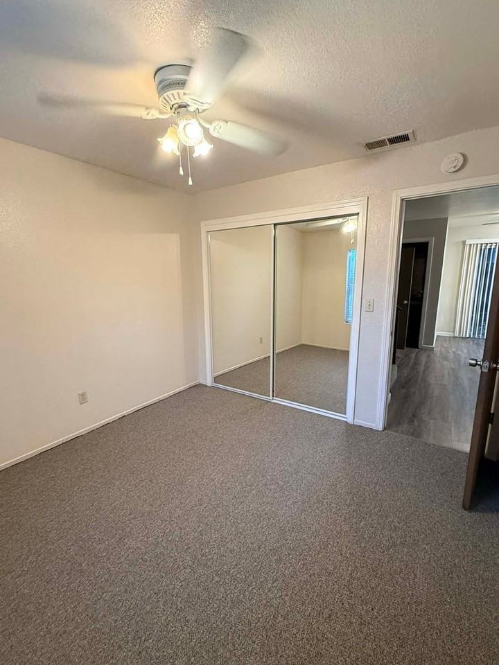 0581 - 811 W 2nd Ave -*Do Not Send Vendors - Photo 5 of 11