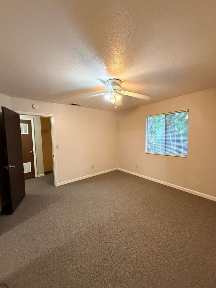 0581 - 811 W 2nd Ave -*Do Not Send Vendors - Photo 6 of 11