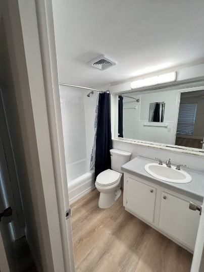 304 - Las Olas Regency Trust - Photo 2 of 11