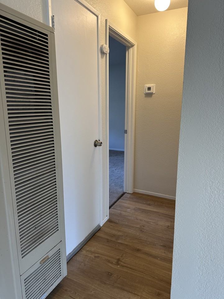 2102 Corby Avenue - Photo 7 of 14