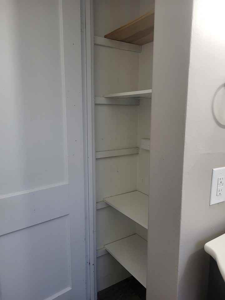 738 State St - Photo 4 of 10