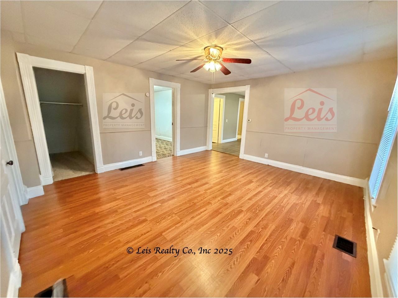 325 Gray Avenue - Photo 3 of 16