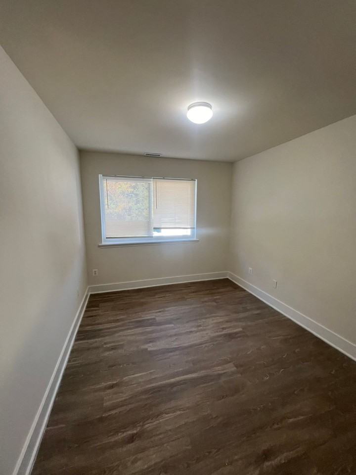 5225 Marlboro Pike, SUNCREST FLATS - Photo 4 of 11