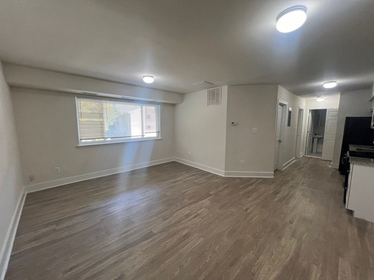 5225 Marlboro Pike, SUNCREST FLATS - Photo 6 of 11