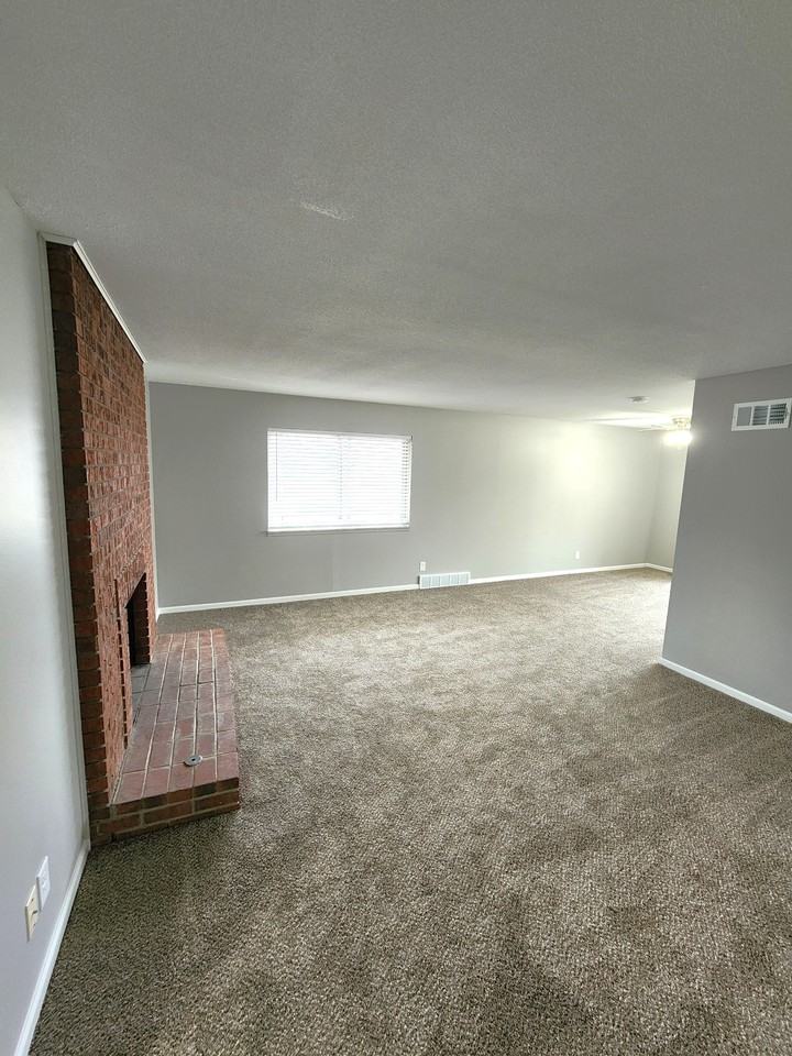 The Pines 9530-9532 - Photo 5 of 17