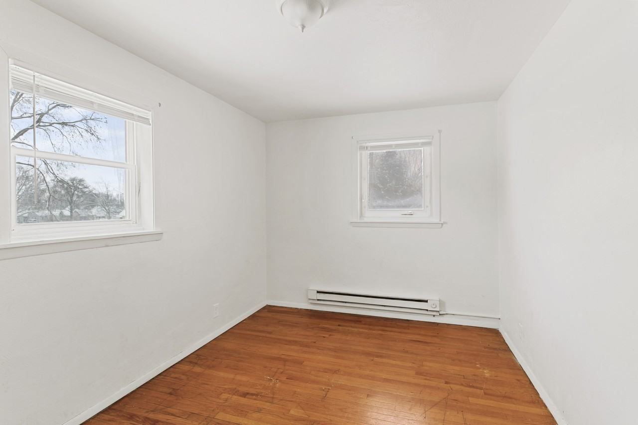 202 South Lynn Street - Photo 3 of 9