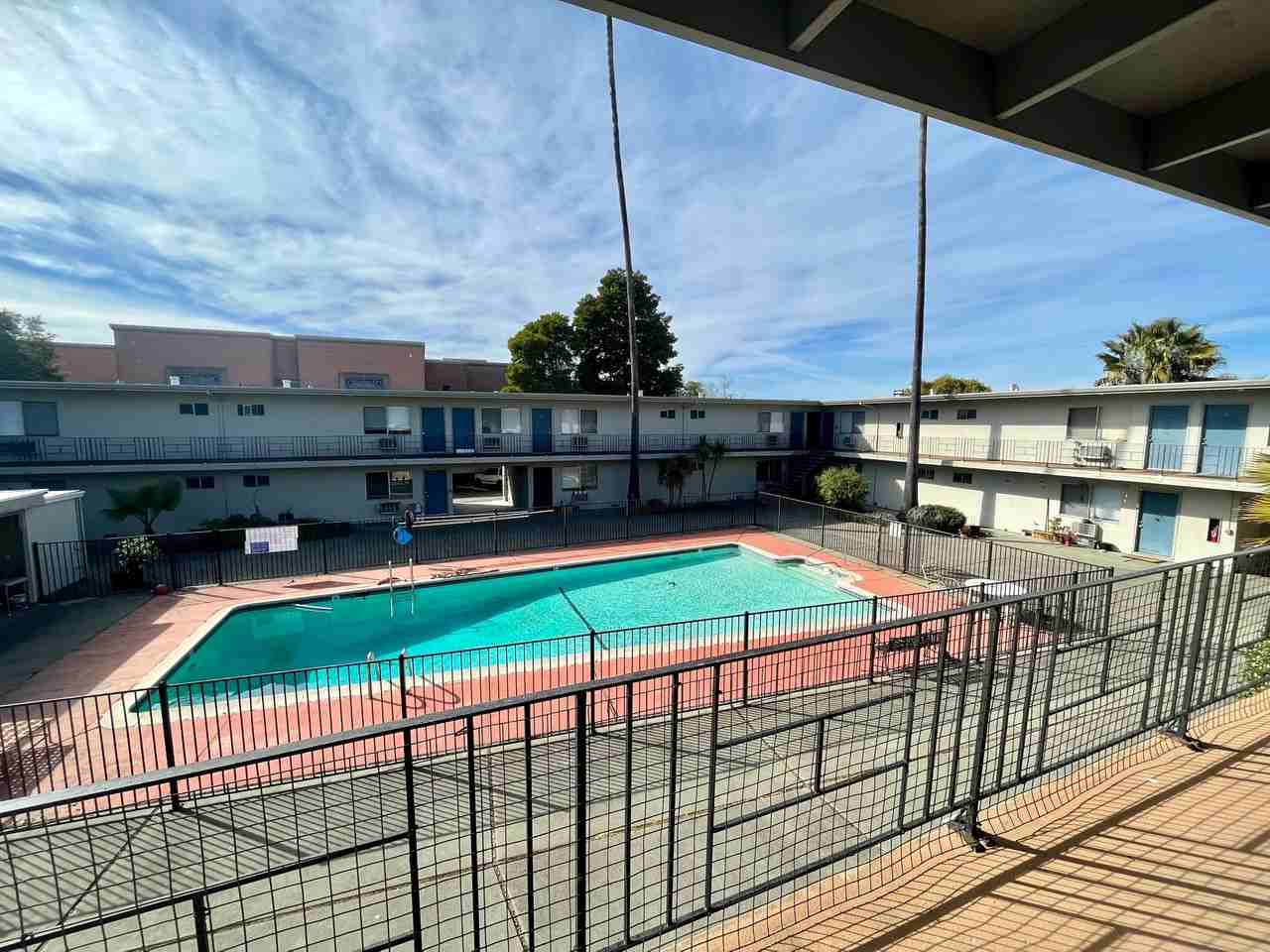 Holiday Apartments - Photo 2 of 9