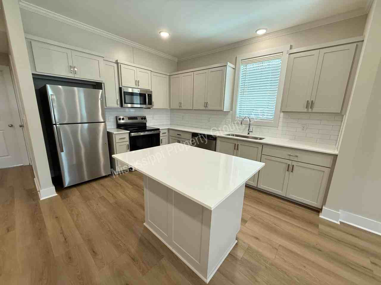 1401 Chickasaw Road - Photo 4 of 17