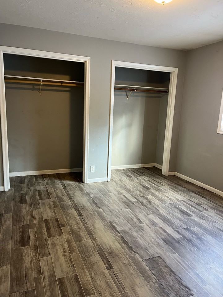 4524 Lafayette Avenue - Photo 2 of 4