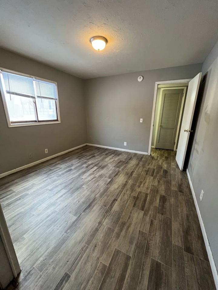 4524 Lafayette Avenue - Photo 3 of 4
