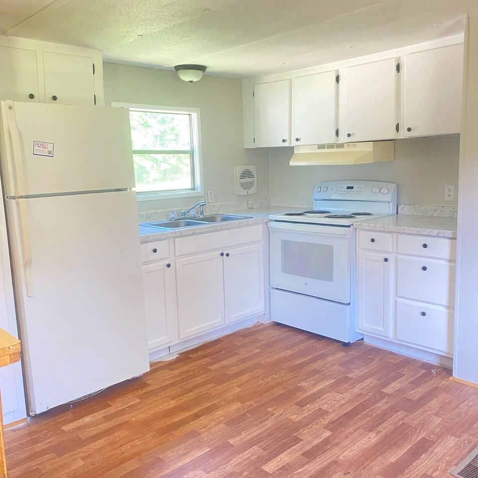 536 Abbott Road - Photo 2 of 5