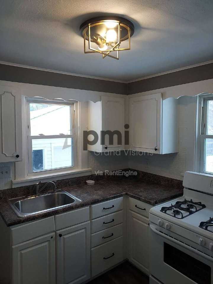 3606 East Hardy Street - Photo 3 of 10