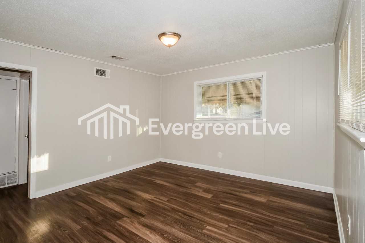 3325 Cedar Springs Dr - Photo 4 of 16