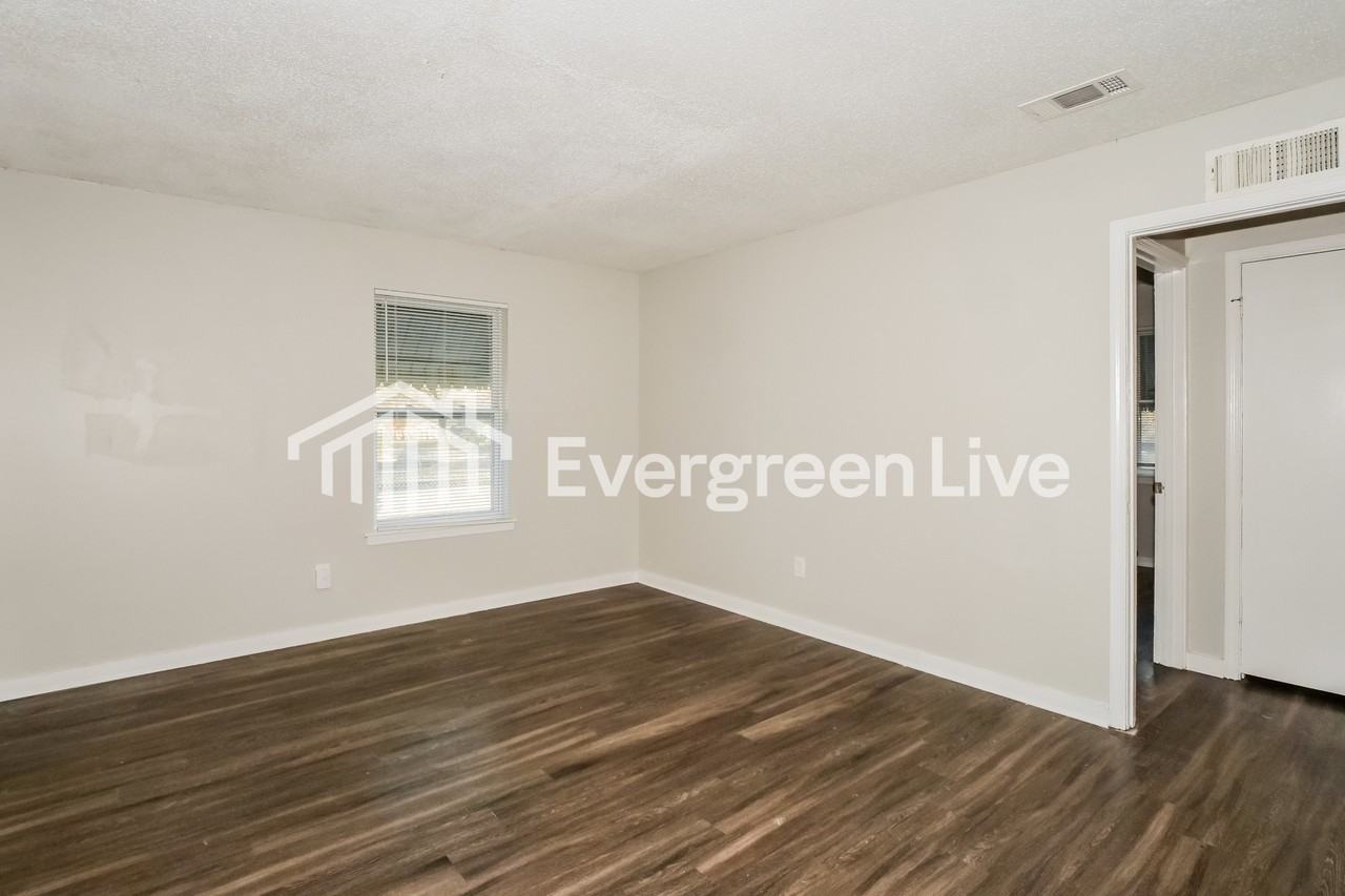 3325 Cedar Springs Dr - Photo 7 of 16