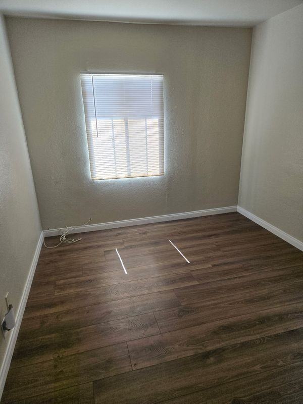 3843 T Street - Photo 4 of 9