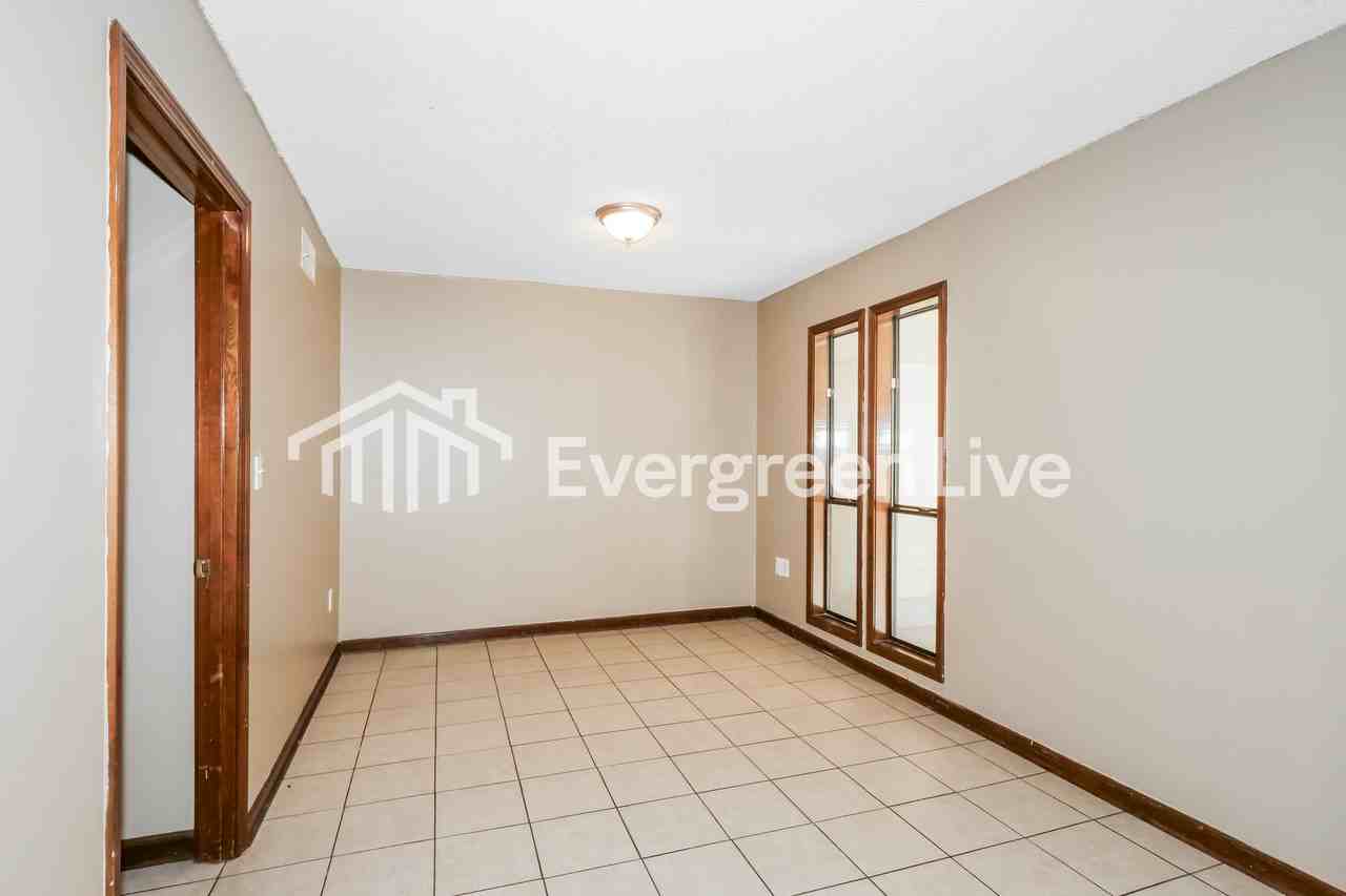 8216 Shallow Glen Trl - Photo 5 of 16