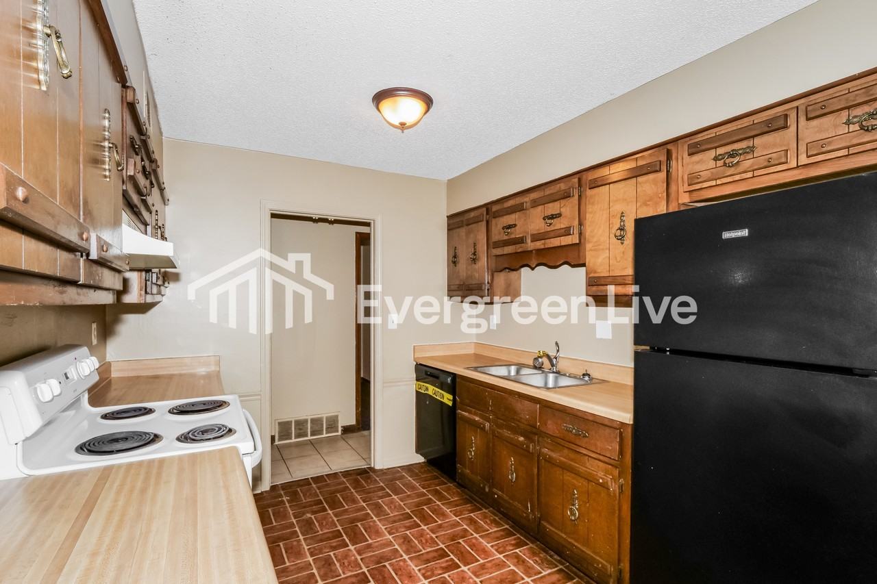 8216 Shallow Glen Trl - Photo 7 of 16