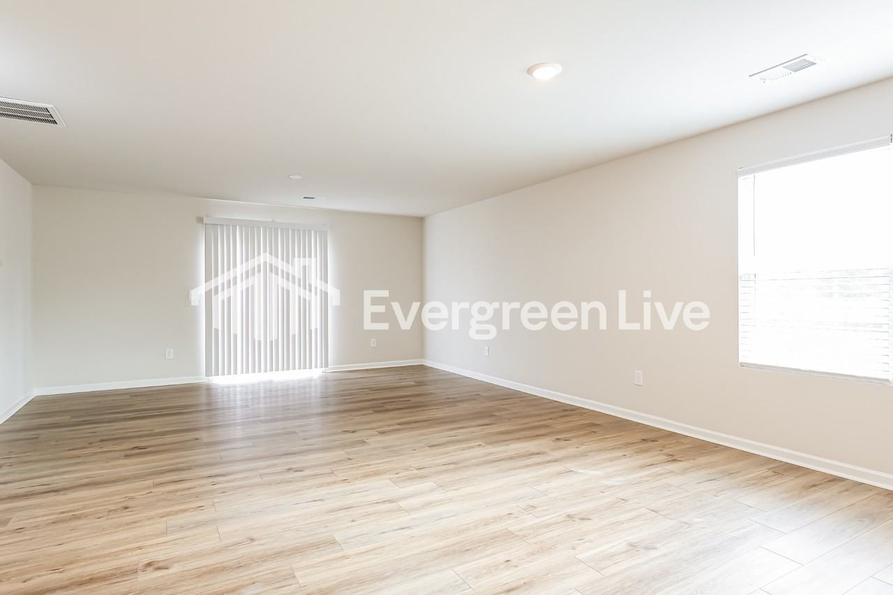 106 Meadow Gate Court - Photo 4 of 16