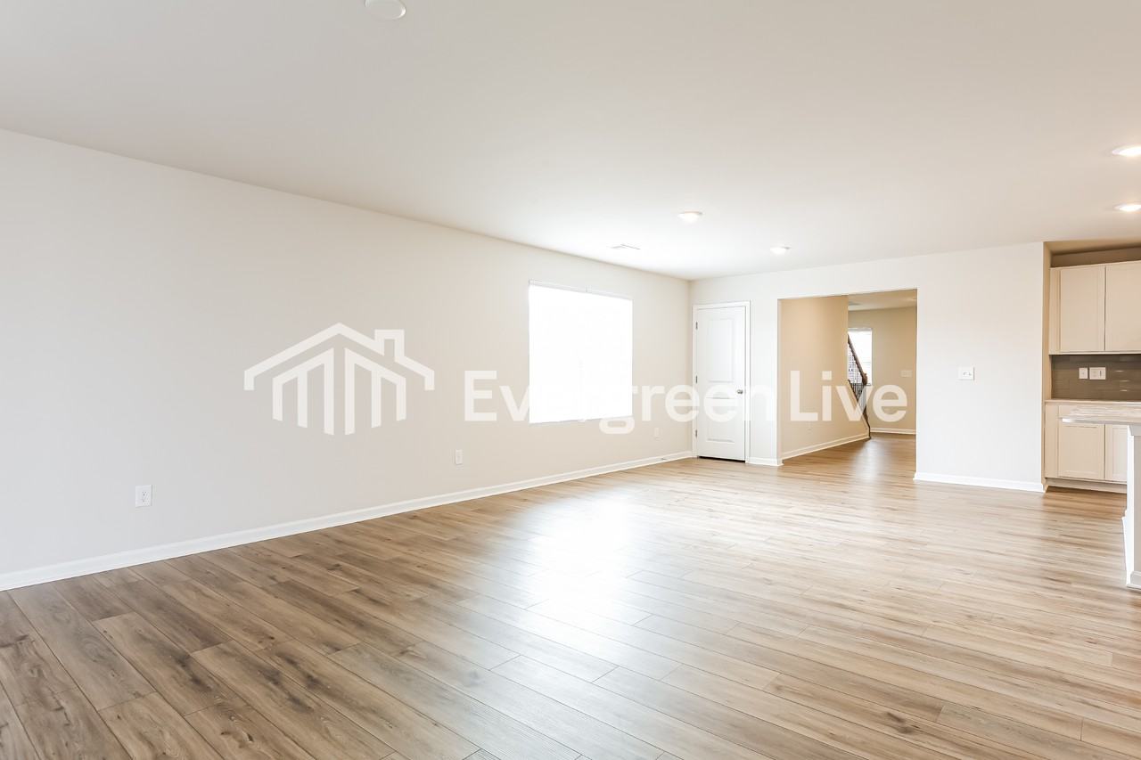 106 Meadow Gate Court - Photo 5 of 16