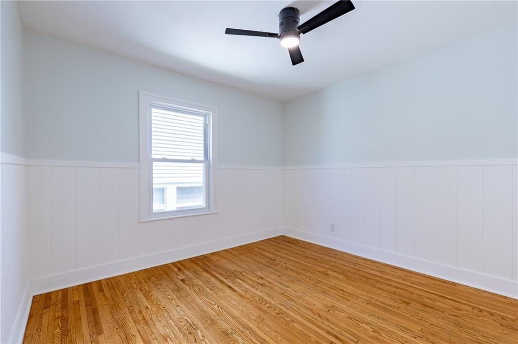 567 Hayward Ave - Photo 7 of 19