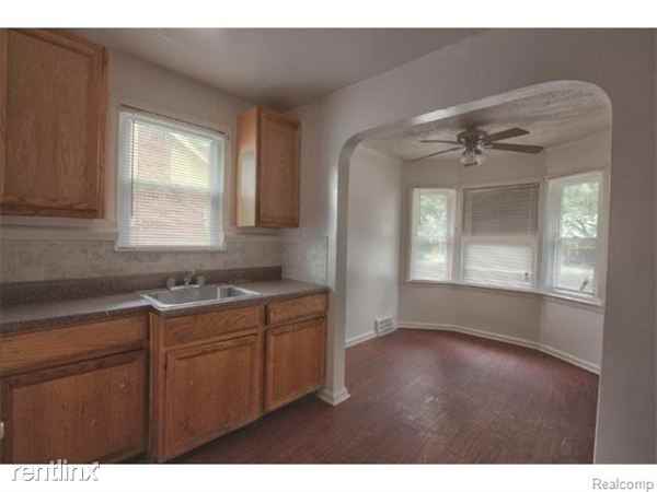 12648 Mettetal St - Photo 2 of 6