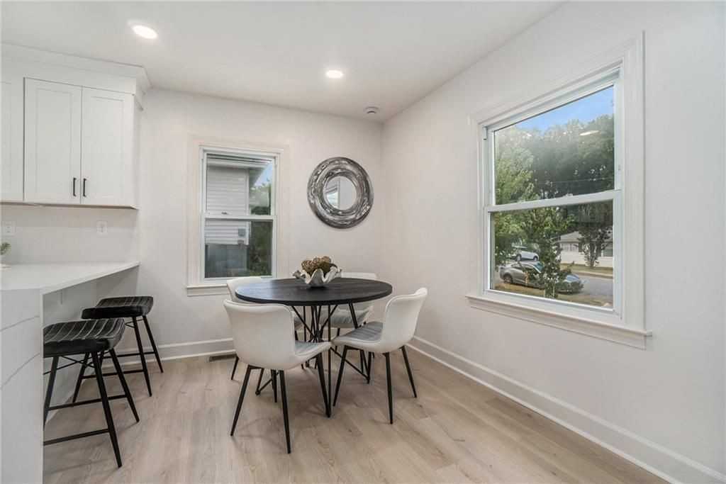 2539 Glendale Circle - Photo 6 of 16