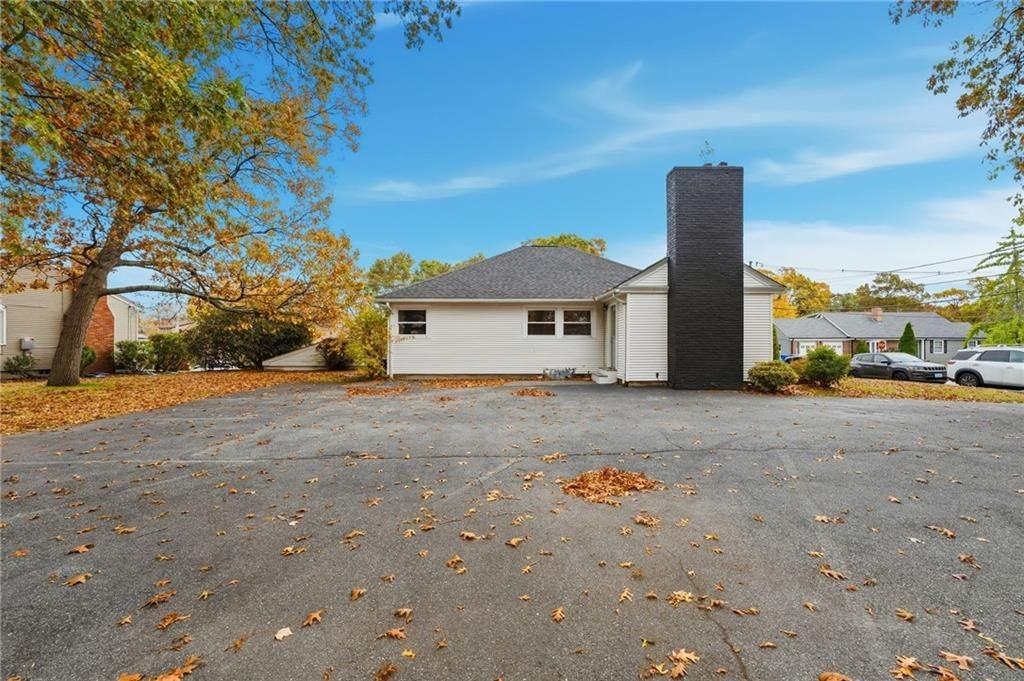 259 High Service Avenue - Photo 4 of 21