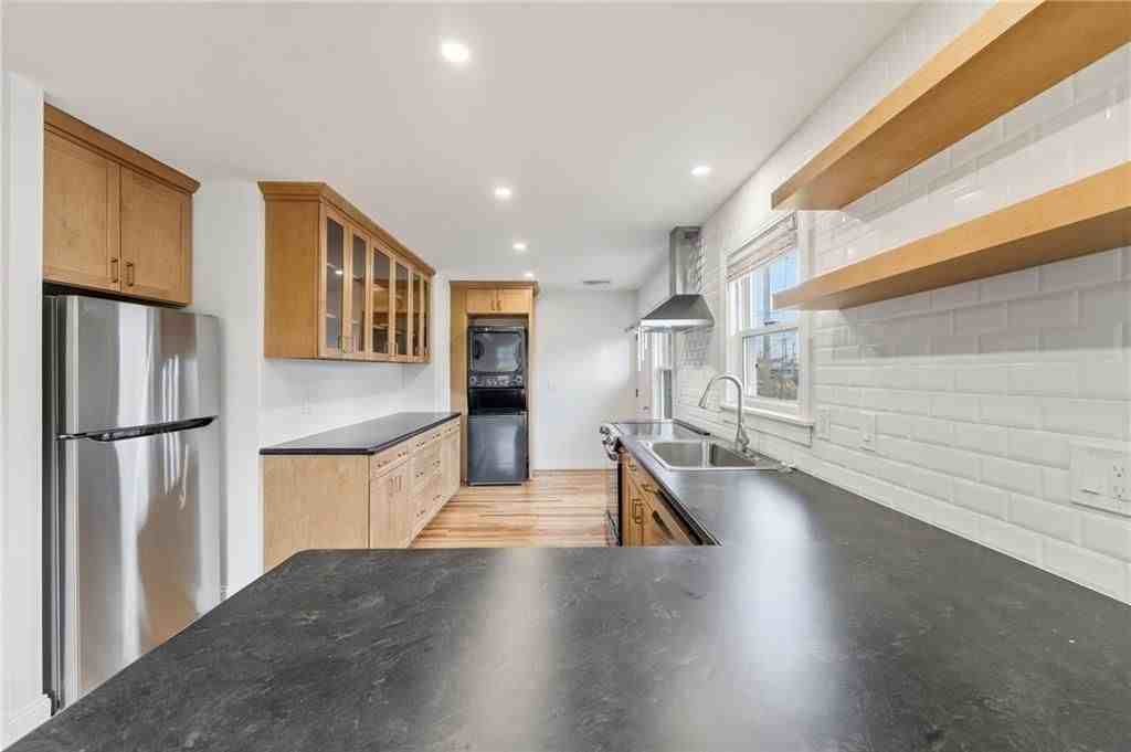 259 High Service Avenue - Photo 7 of 21