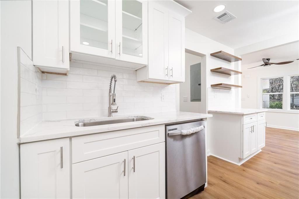 2215 Gordon Circle - Photo 4 of 6