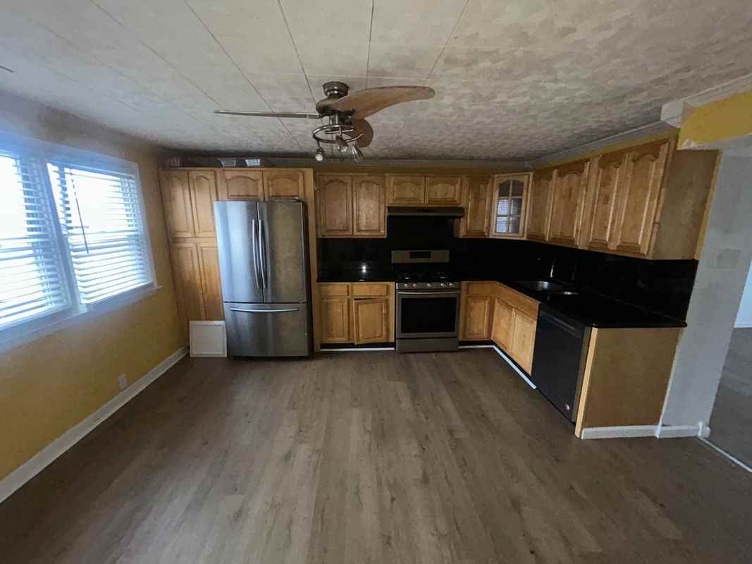 4655 Benson Street - Photo 6 of 20