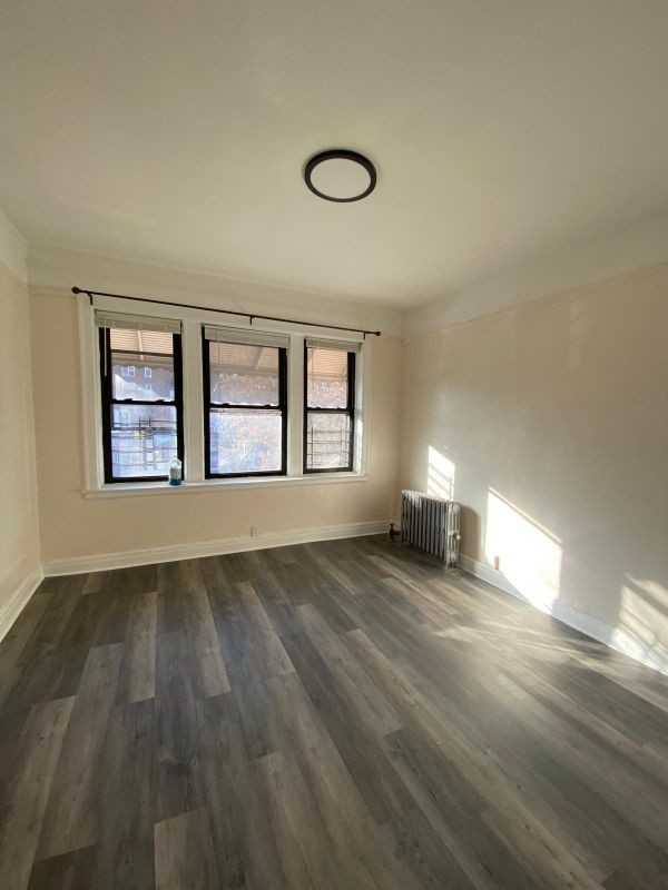 1424 Leland Avenue ##2r - Photo 2 of 3
