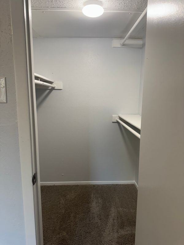 883 Dublin Dr - Photo 5 of 36