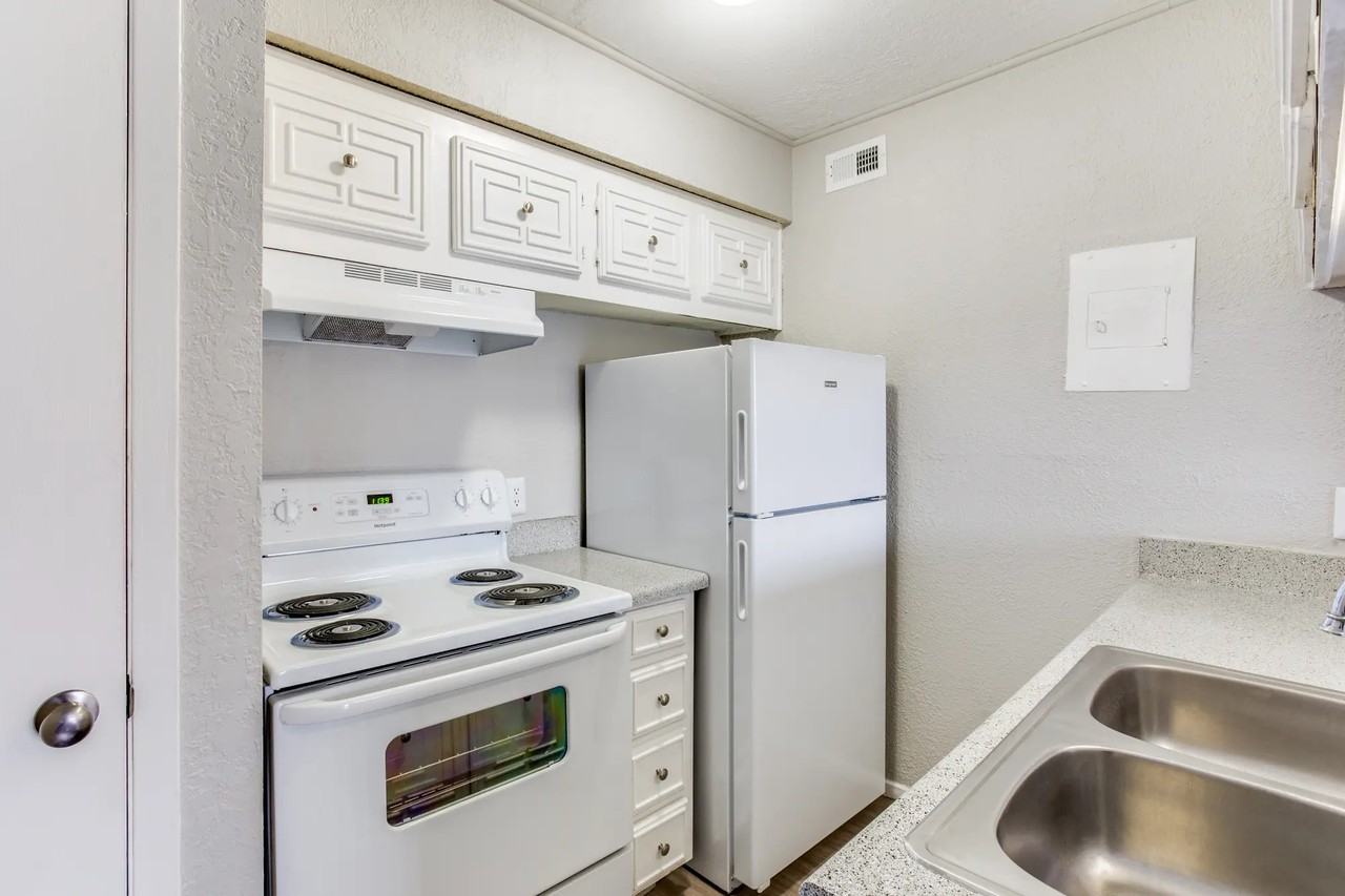 Aspen Place - Photo 4 of 6