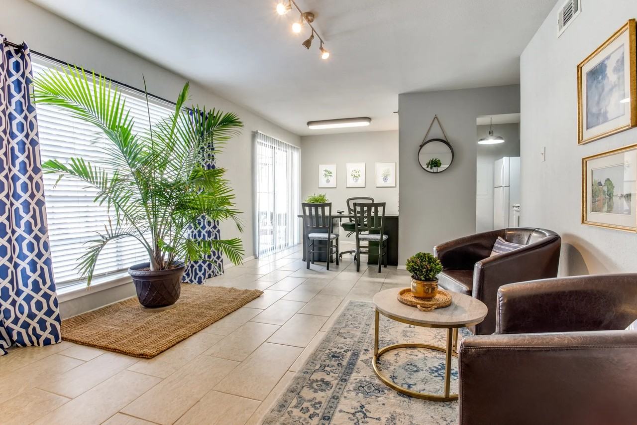 Aspen Place - Photo 5 of 6