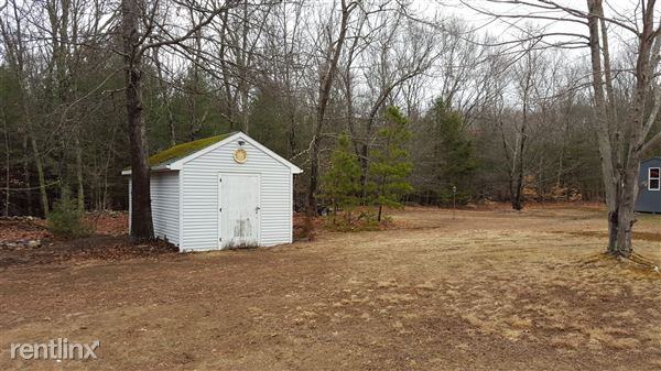 105 Colonial Rd - Photo 2 of 2