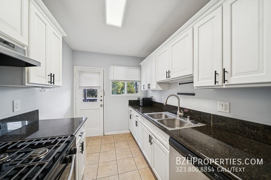 1274 Havenhurst - Photo 3 of 15