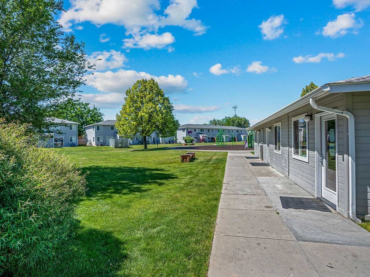 Northwest Pointe Apartments - Photo 5 of 18