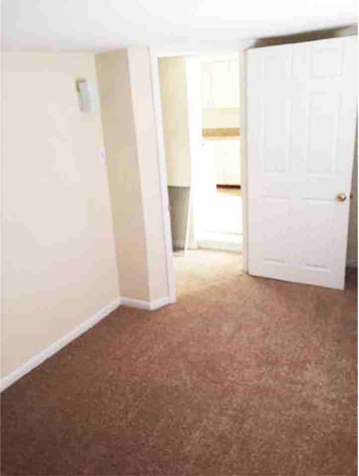 Glendora 2829 - Photo 4 of 18