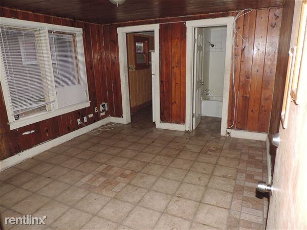 10704 N Annette Ave - Photo 3 of 18