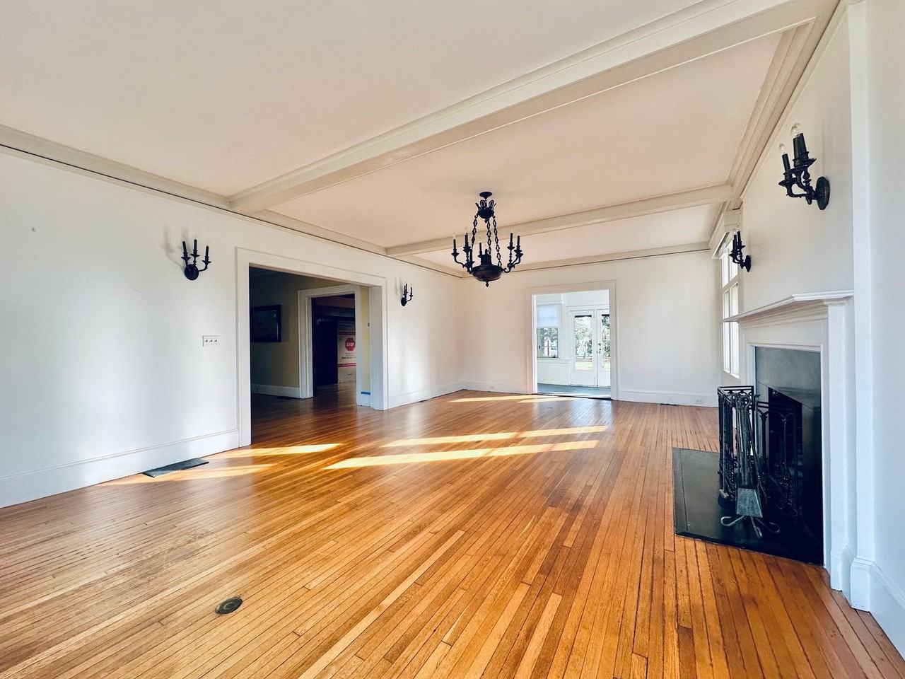 671 Prospect Street - Photo 6 of 47