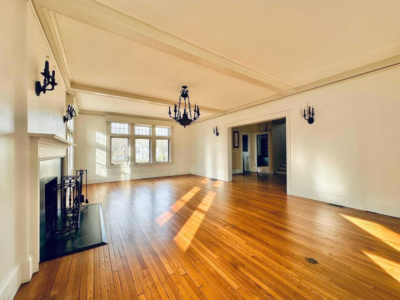 671 Prospect Street - Photo 7 of 47