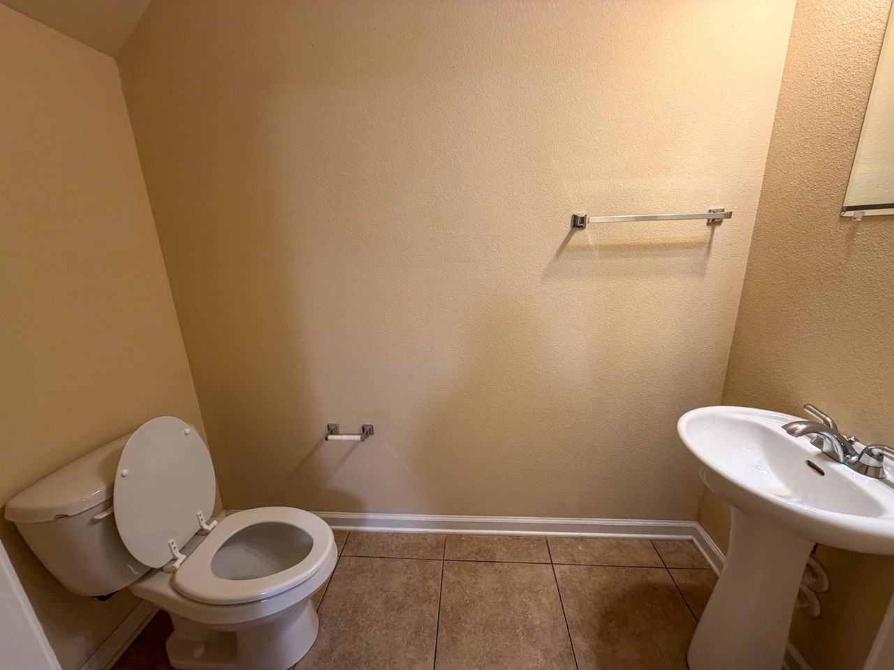 150 Iron Horse Drive East - Photo 4 of 13