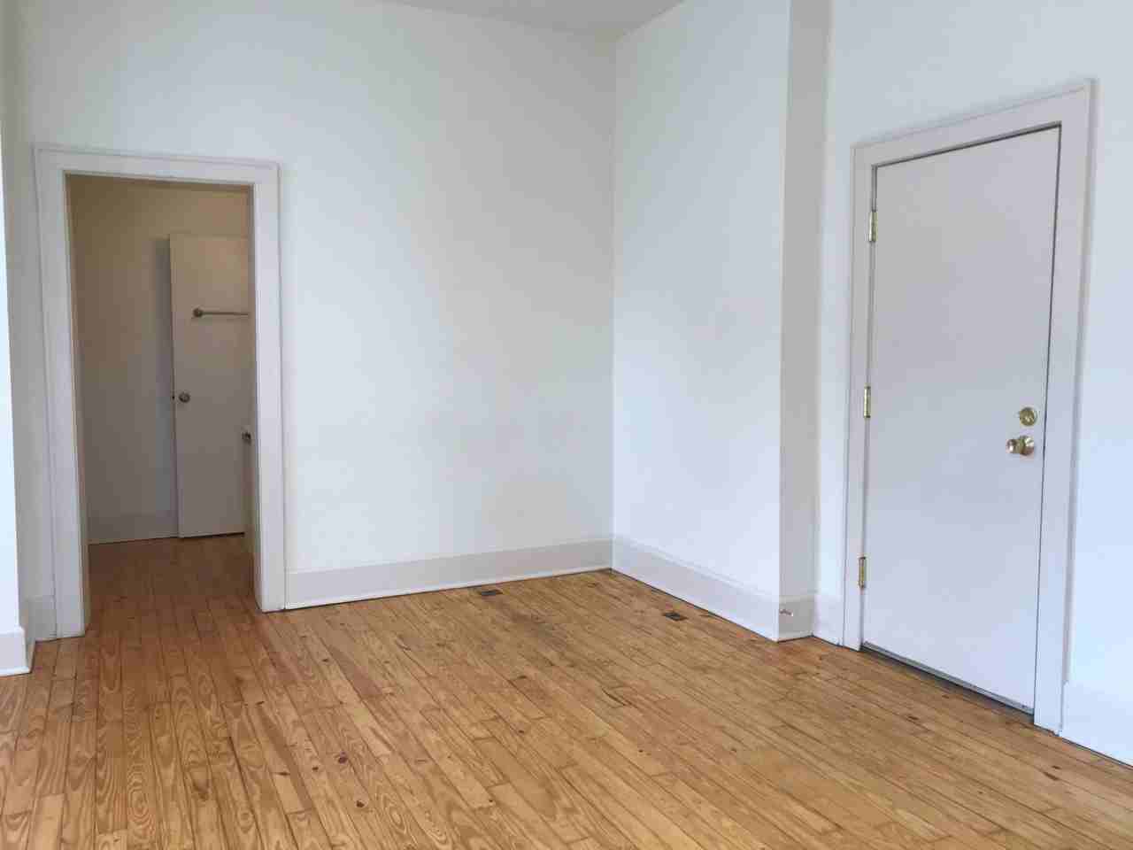 700res - Photo 5 of 16