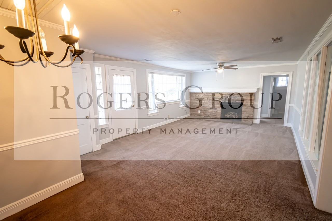 305 White Oak Dr - Photo 4 of 13