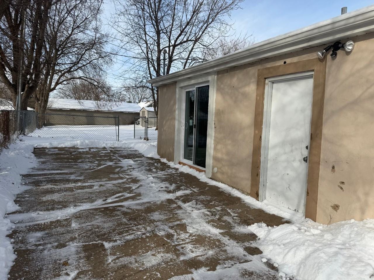 203 N Lewis Ave - Photo 6 of 25