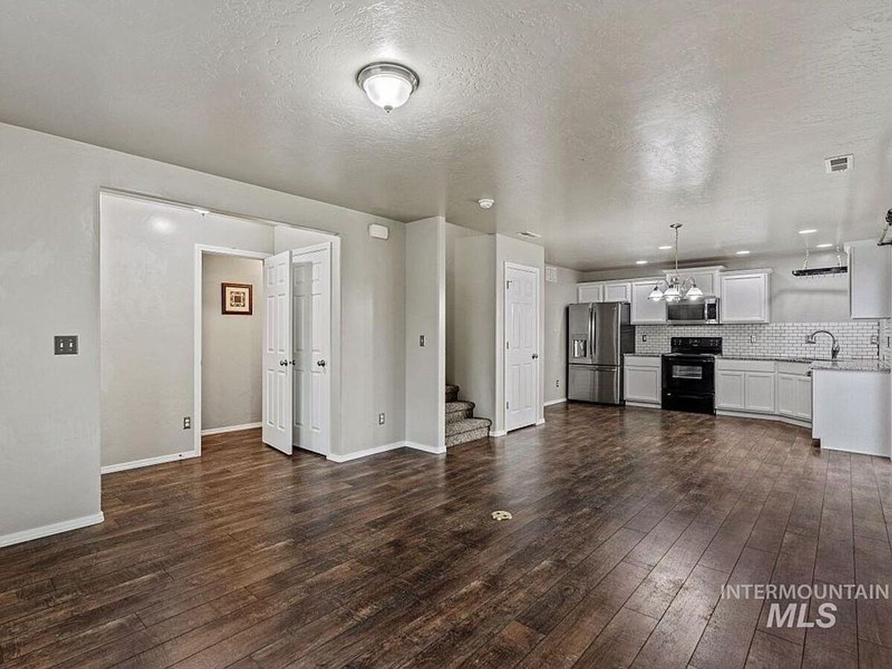 177 West Peach Springs Street - Photo 4 of 29