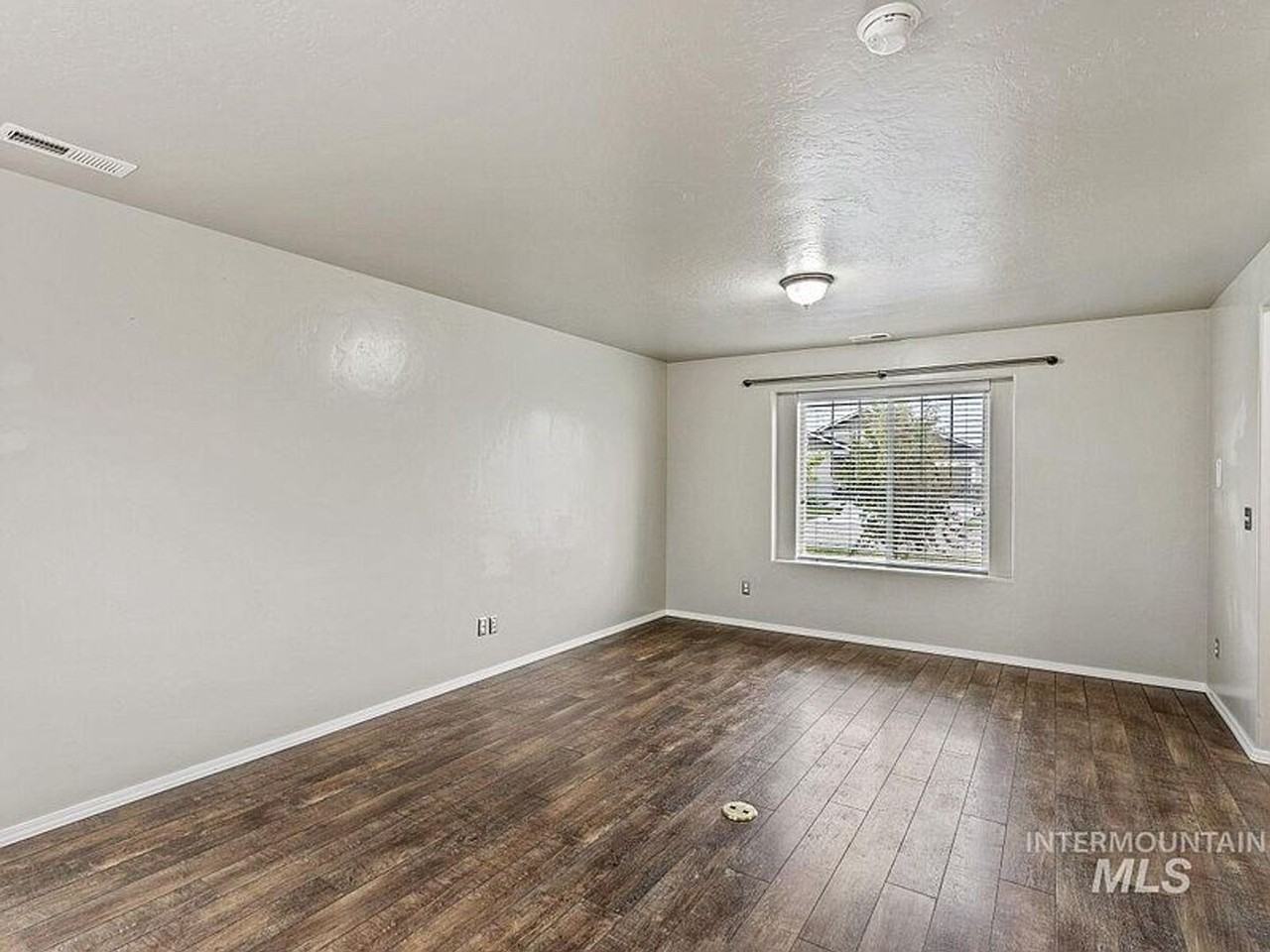 177 West Peach Springs Street - Photo 7 of 29