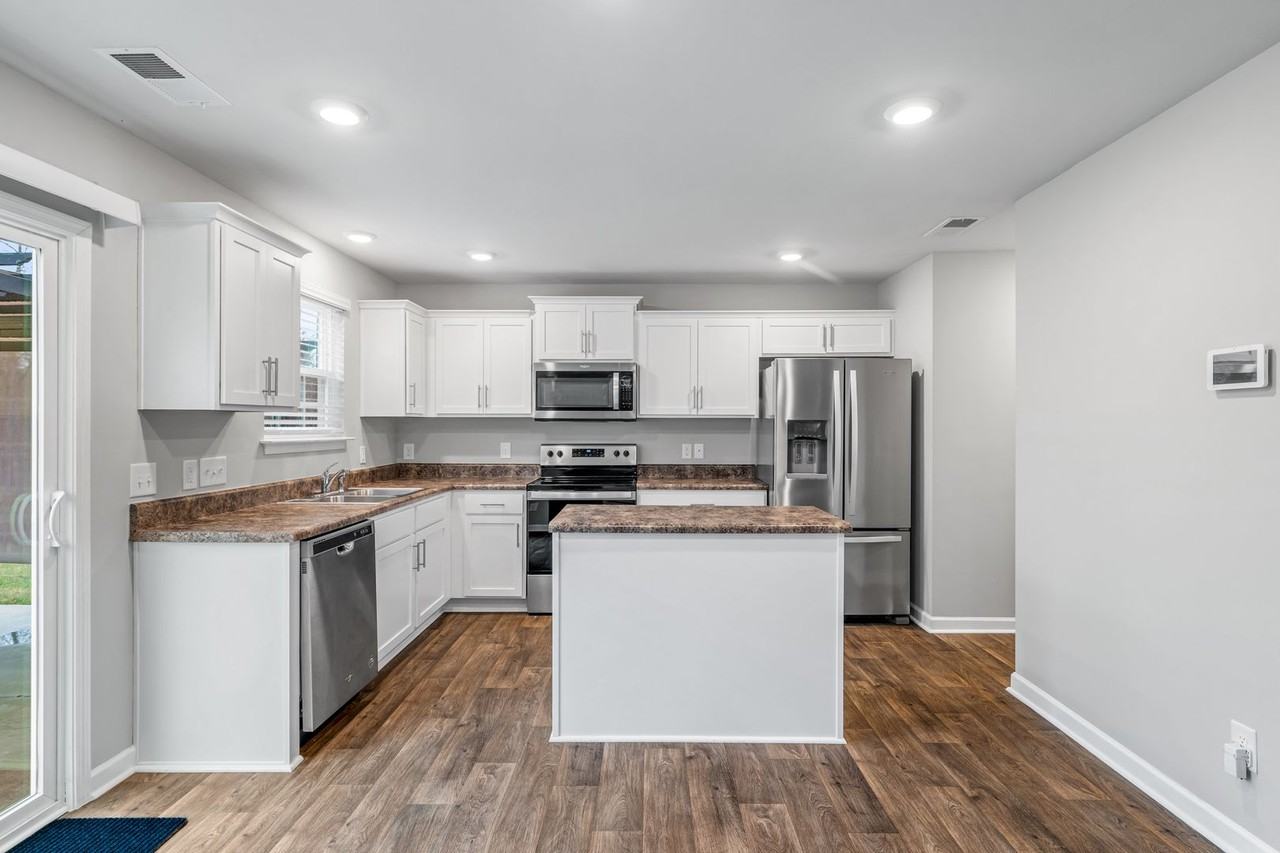 5026 Black Forest Drive - Photo 6 of 45