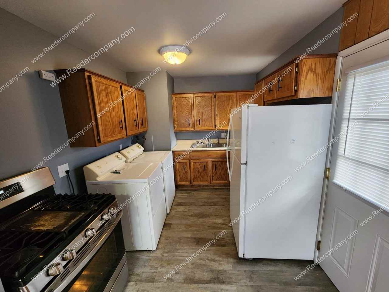 3705 165th St - Photo 5 of 13